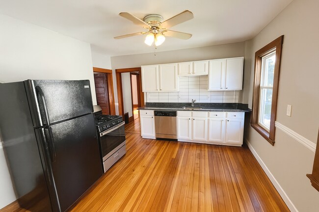 Photo - 97 Nightingale Ave Unit 97 Nightingale Ave.