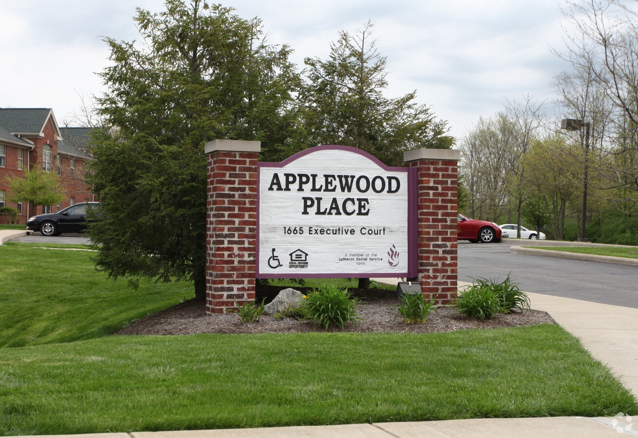 Photo - Applewood Place
