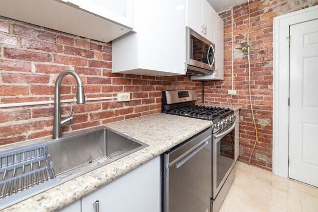 Photo - 232 Hanover St Unit #3