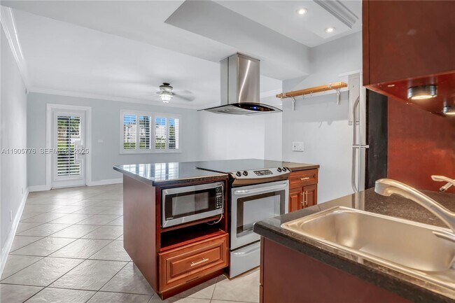 Photo - 801 NE 18th Ct Unit 108