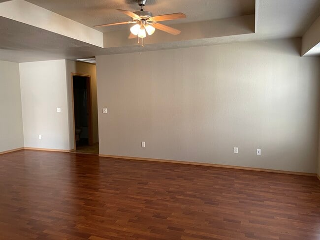 Photo - 184 W Nicholas St