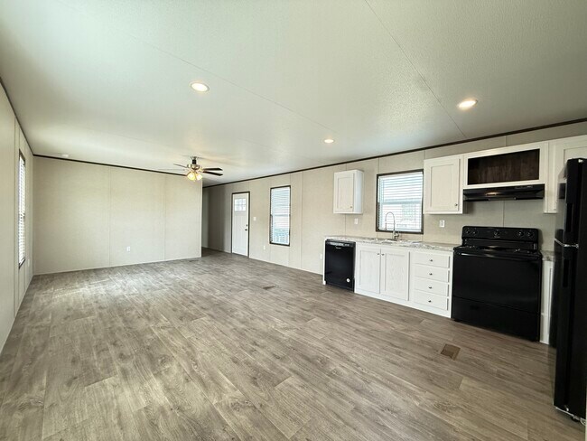 Photo - 204 Linda St