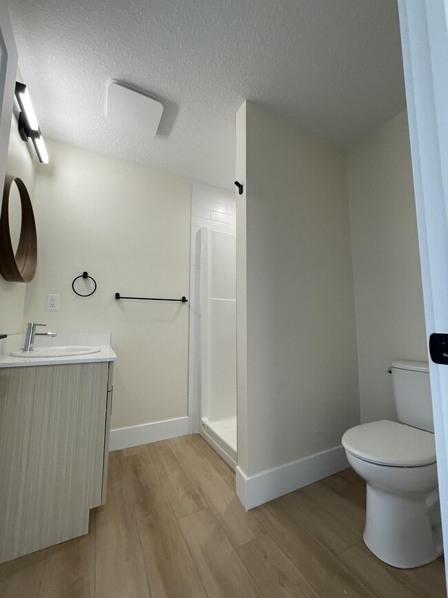 Photo - 8717-8110 110 St NW Unit 2B