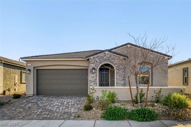 Building Photo - 76 Tatahatso Pt St