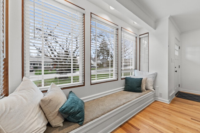 Photo - 12160 SW Douglas St