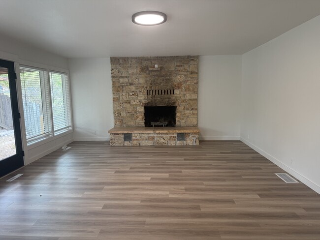 Photo - 3103 Stinson Ave