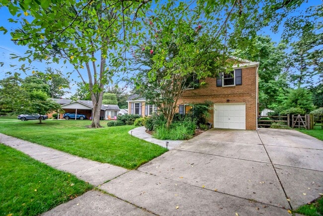 Building Photo - 6902 Tilden Ln