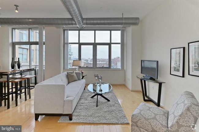 Building Photo - 811 4th St NW Rental