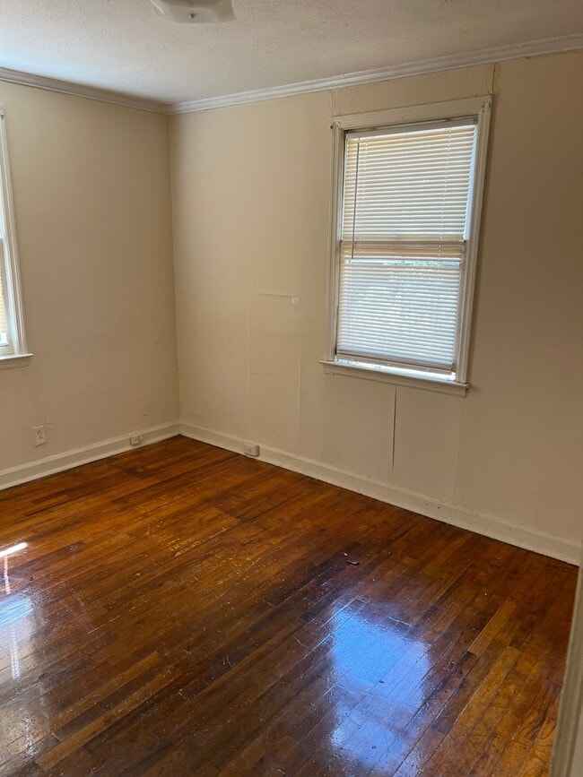 Photo - 1835 Bethlea Ave