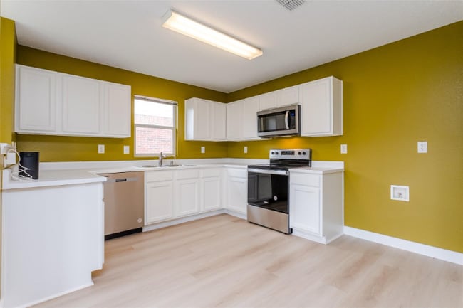 Photo - 1434 Foxwood Ln