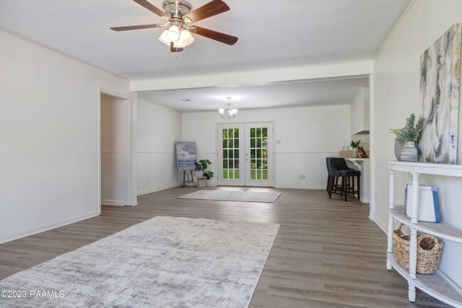 Photo - 3 bed, 2 bath brick-on-slab on Johnston Street