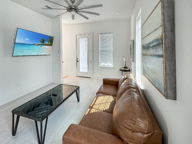 Photo - 1937 Iberville St