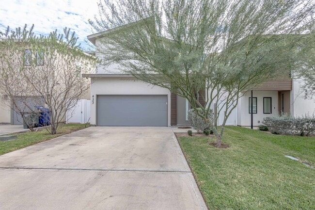 Building Photo - 423 Deer Path Lp