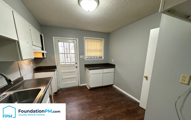 Photo - 3803 Hyacinth Dr