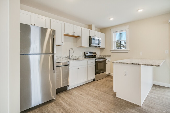 Cloverleaf Apartments