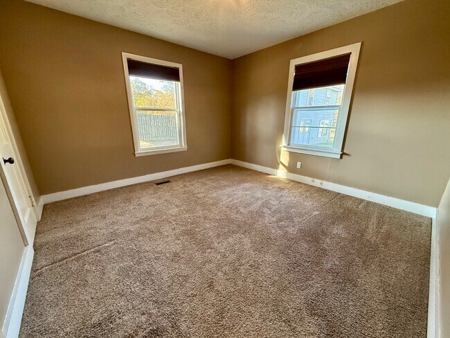 Photo - 602 W McKinney Ave