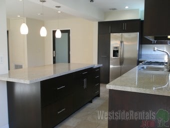 Photo - 210 S Hamilton Dr Apartments