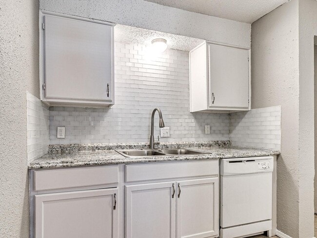 Lakewood Estates Apartments