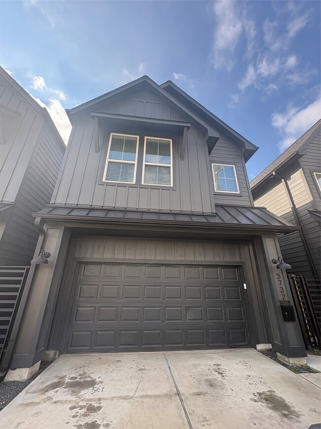 Building Photo - 3732 Seabrook St