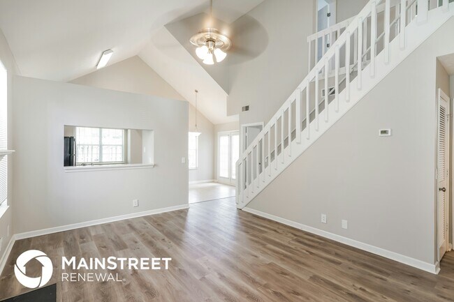 503 Selsey Ct S
