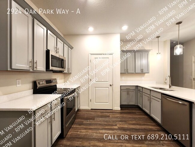 Photo - 2924 Oak Park Way