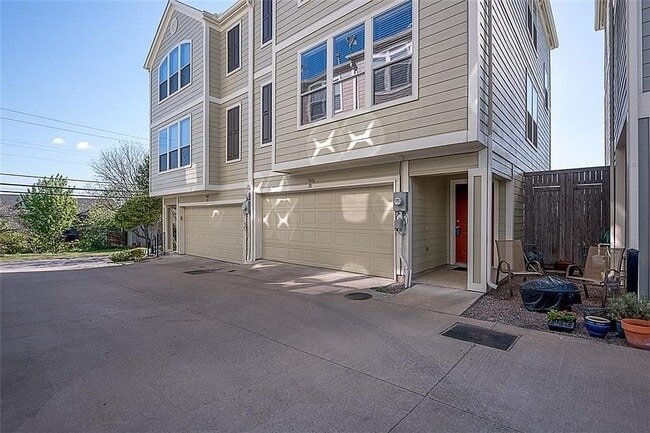 Building Photo - 7416 Coronado Ave Unit 18