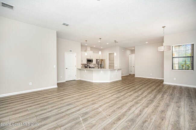 Photo - 700 Lanai Cir