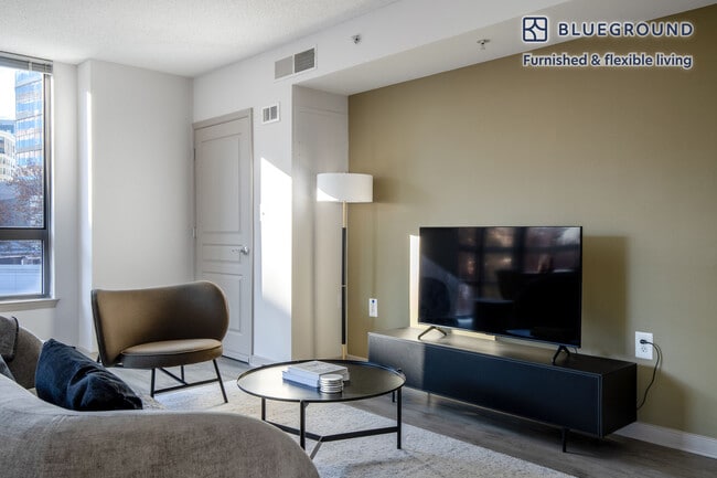 Photo - 7707 Wisconsin Ave Unidad FL4-ID731