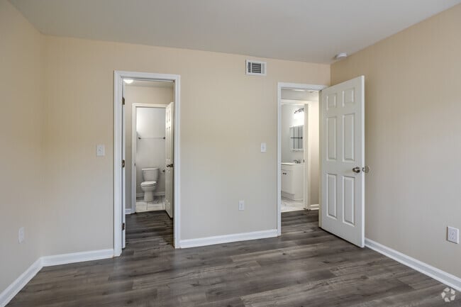 3BR, 2BA - 1123SF