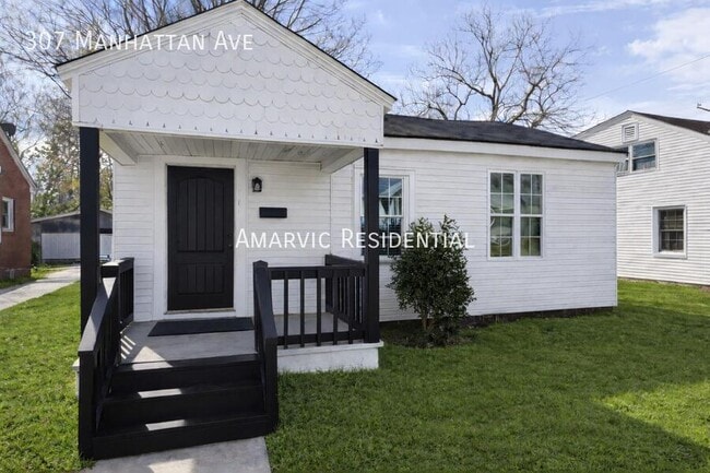 Photo - 307 Manhattan Ave