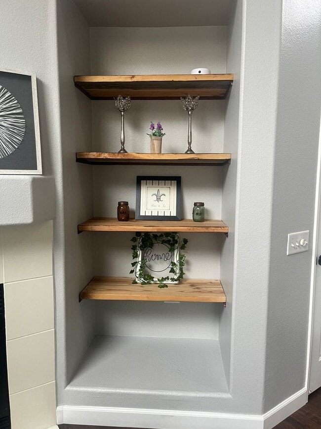 Photo - Cozy 3 bedroom 2.5 bath home Available Now!