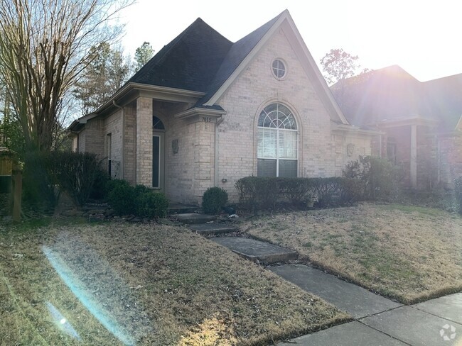 Building Photo - 7015 Parkbrook Ln Rental