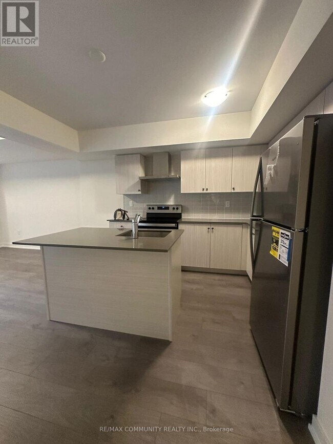 Photo - 58 Elizabeth St S