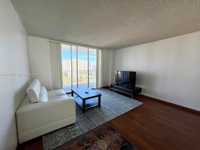 Photo - 2801 NE 183rd St Unit 1914W