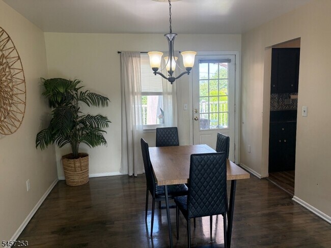 116 Lafayette Pl