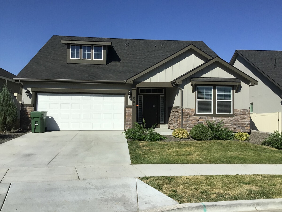 Photo - 3501 S Bartlett Ave