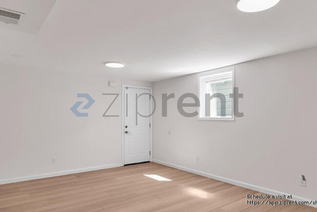 Photo - 860 Olive Ave