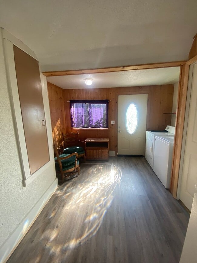 Photo - 2 BED | 1 BATH | SINGLE-LEVEL HOME | NORTH