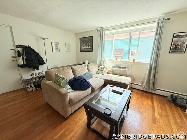 Building Photo - 135 Inman St Rental