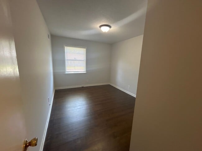 3450 Glenshaw Dr