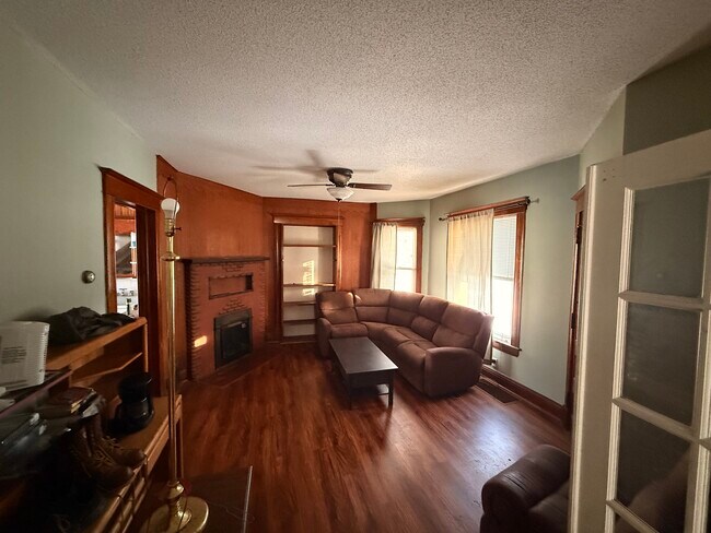 Living Room - 309 E 1st St Unit 309