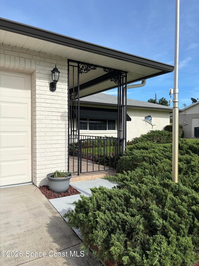 Photo - 629 Ebony St