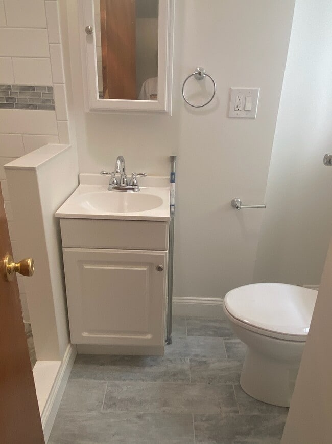 Photo - 165 Winthrop Rd