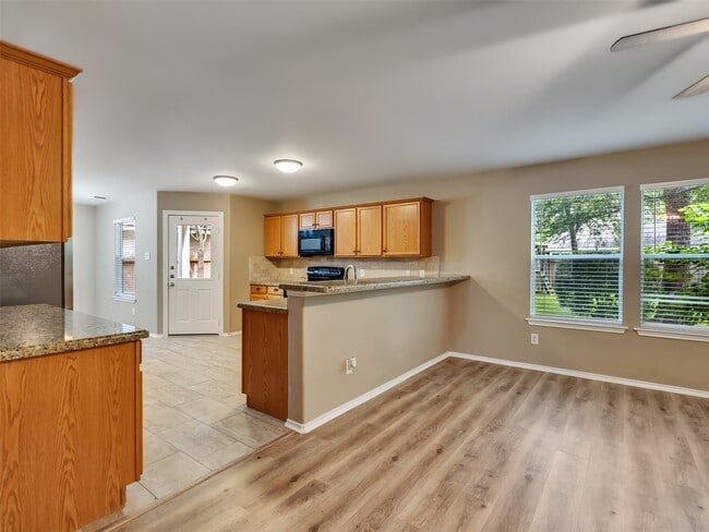 Photo - 34 W Sage Creek Pl