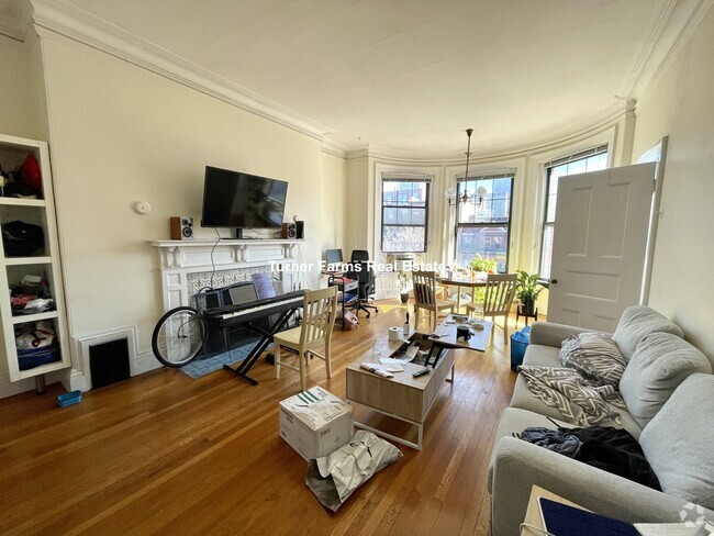 Building Photo - 465 Beacon St Unit 3F Rental