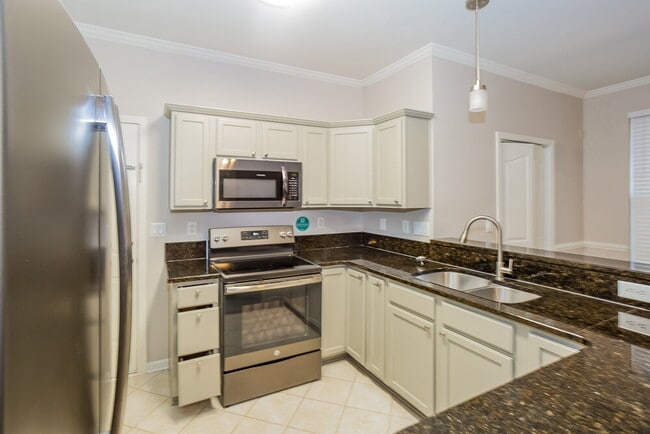 Photo - 5902 Shining Oak Ln