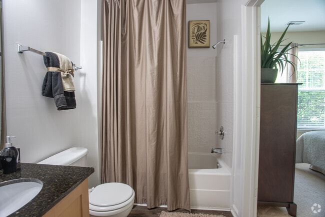 2BR,2BA,-1034SF, The Seaport