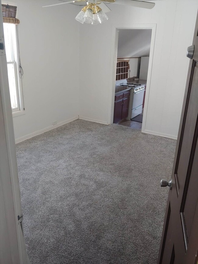Building Photo - 3607 5th Ave Unit B