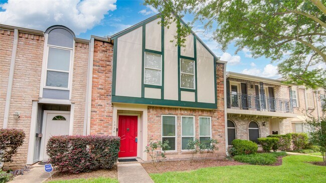 Photo - 1334 Country Pl Dr