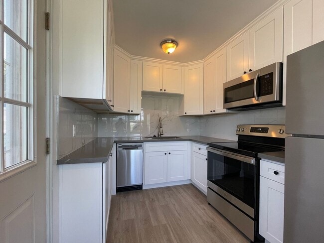Photo - RENOVATED BALLARD 3 BED, 2 BATH DUPLEX UNI...
